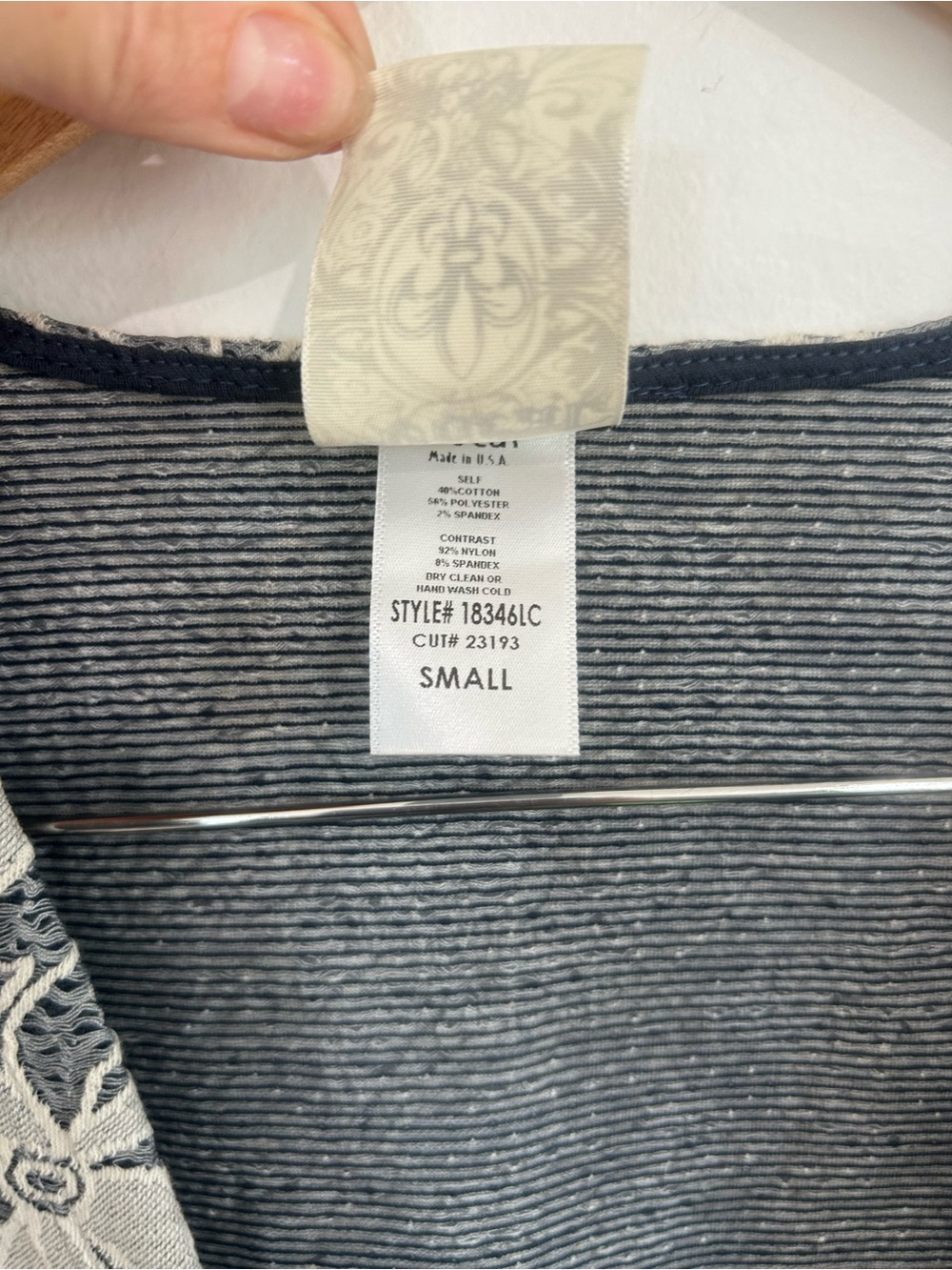 Vocal Gray and Cream Lace-Overlay Women's Cardigan - Picture 3 of 4